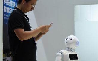 Độc đáo robot đòi nợ ở Trung Quốc