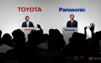 Toyota, Panasonic bắt tay làm pin xe điện