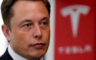 Tesla và tỉ phú Elon Musk đối mặt hàng chục đơn kiện và điều tra