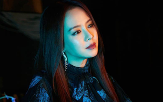 “Mợ ngố” Song Ji Hyo khiến khán giả ngỡ ngàng vì phong cách thời trang và thần thái quá đỉnh trong phim mới