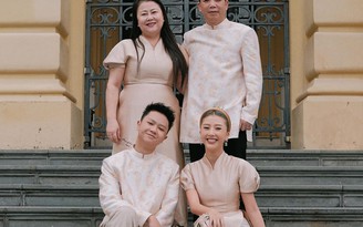 Diện outfit tone sur tone ngày đầu năm, nhà Quỳnh Anh Shyn giật giải “gia đình fashionista”
