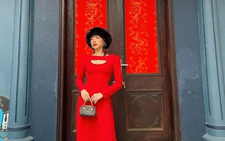 Chuộng sắc đỏ: Tóc Tiên phối áo dài - mũ lông, Thùy Linh khoe vai trần quyến rũ