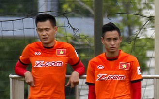 Bố ốm nặng, Vũ Minh Tuấn vắng mặt trận bán kết lượt đi AFF Cup 2016