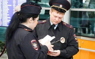 Nhiều sứ quán tại Moscow nhận phong bì chứa bột lạ
