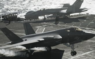 Tàu sân bay vừa đến Việt Nam sẽ nhận chiến đấu cơ tàng hình F-35C