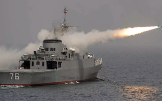 Iran điều tàu khu trục tên lửa hành trình tầm xa đến Vịnh Aden