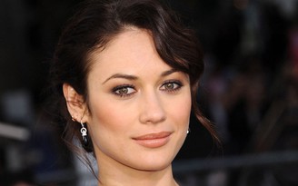 ‘Bond Girl’ Olga Kurylenko xác nhận đã bình phục sau khi nhiễm Covid-19