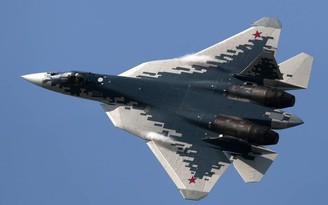 Tiêm kích tàng hình Su-57 kiểm soát ‘bầy’ Su-35 theo đội hình tấn công
