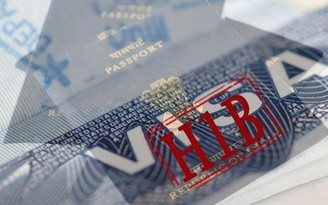 Chính quyền Tổng thống Trump bị kiện vì hoãn cấp thị thực