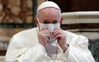 Giáo hoàng Francis tiêm vắc xin ngừa Covid-19