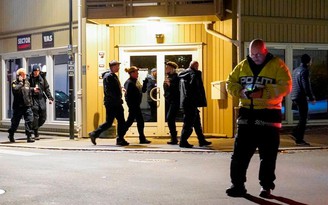 Tấn công và giết người hàng loạt bằng cung ở Na Uy