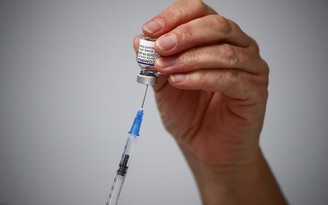 EU phê chuẩn vắc xin Covid-19 đầu tiên cho trẻ 5-11 tuổi