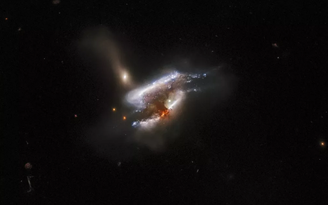Chứng kiến cảnh tượng 3 thiên hà đang ‘cấu xé’ nhau