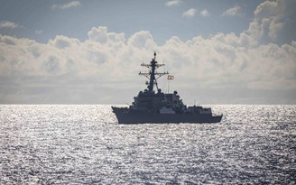 Tàu chiến Mỹ đi qua eo biển Đài Loan lần đầu trong năm 2022