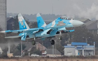 Chiến sự đến tối 23.8: Nga nói bắn hạ tiêm kích Su-27 của Ukraine ở Kharkiv
