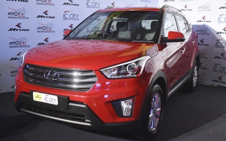 Nhận 74.000 đơn đặt hàng, Hyundai Creta đạt giải thưởng Xe của năm