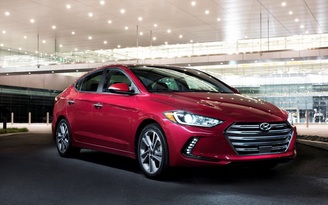 Hyundai Elantra 2016 thách thức Toyota Corolla Altis