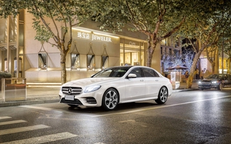 Mercedes-Benz E-Class ‘lên đời’ với phiên bản trục cơ sở dài