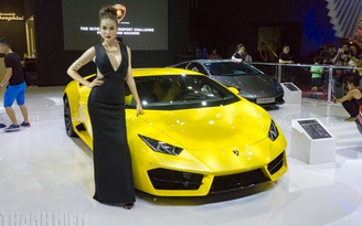 Siêu xe Lamborghini Huracan rực sáng trên ‘bầu trời' VIMS 2016