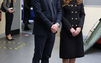 Mặc lại đồ cũ, nữ công tước xứ Cambridge - Kate Middleton vẫn cực kỳ thanh lịch, quyến rũ