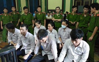 Cuộc đời níu lại