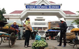 Đông Kinh, chợ vắng…