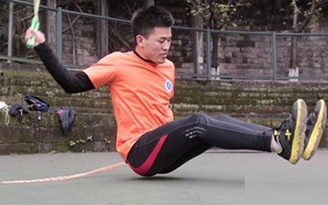 Nhảy dây bằng mông