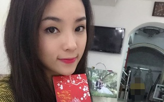 Hoa hậu Nguyễn Cao Kỳ Duyên chúc tết độc giả