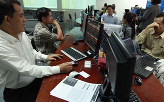 Hai sàn tăng điểm, khối ngoại tiếp tục gom hàng