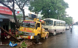 Cứu hộ giao thông gặp tai nạn giao thông