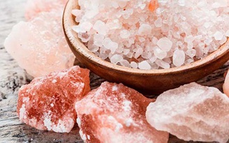 Sử dụng đá muối Himalaya để massage tại nhà, bạn đã thử qua?