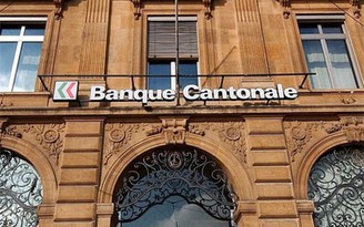 Thêm 3 ngân hàng Thụy Sĩ bị phạt