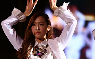 Cựu thành viên SNSD Jessica tuyên bố rời SM