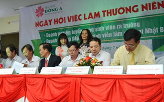 Ngành Điều dưỡng tại ĐH Đông Á: Hơn 80% sinh viên được tiếp nhận làm việc ngay khi tốt nghiệp