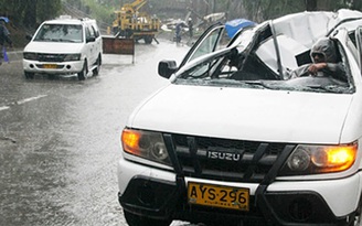 Bão Goni tấn công Philippines, 7 người chết