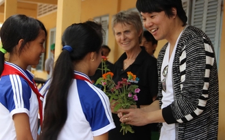 Thanh Bùi làm đại sứ Liên Hiệp Quốc cùng các sao thế giới