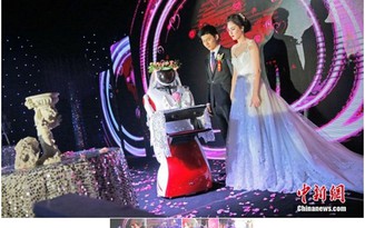 Robot làm phù dâu đám cưới