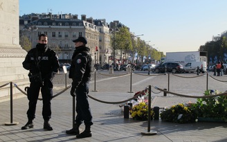 Paris vẫn quyến rũ