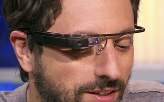 Google Glass đời sau là kính đeo một mắt