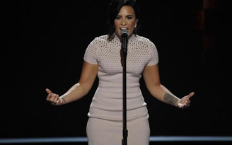 Demi Lovato tuyên bố tạm dừng ca hát