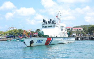 Vùng Cảnh sát biển 4 điều tàu tuần tra, ngăn chặn nhập cảnh trái phép