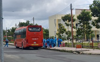 Vĩnh Long: Đón thêm 233 người dân đang gặp khó khăn ở TP.HCM về quê