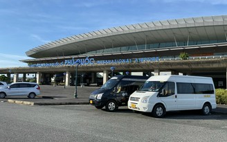 Sân bay Phú Quốc tính phí dừng đỗ xe theo phút, doanh nghiệp lữ hành than 'khó thở'