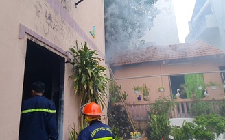 Cháy nhà bên cạnh Trường ĐH Tiền Giang, nhiều sinh viên tháo chạy