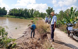 Sóc Trăng công bố tình huống khẩn cấp sạt lở bờ sông Hậu ở Cù Lao Dung