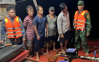 Kiên Giang: Bắt quả tang 2 tàu cá vận chuyển trái phép hơn 62.000 lít dầu DO