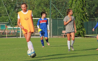 Bất ngờ với tài năng của cầu thủ Việt kiều tại U.19 nữ Việt Nam