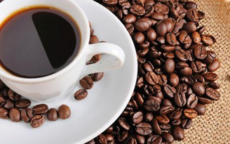 Có nên uống cà phê trước khi ăn sáng?