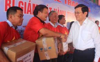 Nguyên Chủ tịch nước Trương Tấn Sang vận động hỗ trợ ngư dân