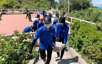 Thanh niên Bình Định ra quân chiến dịch tình nguyện hè tại xã đảo Nhơn Châu